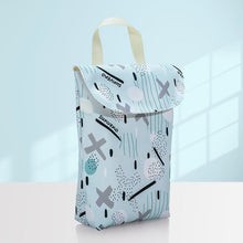 Load image into Gallery viewer, Waterproof fashion print baby Nappy bag
